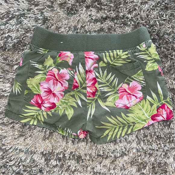 Place girls size 5 tropical themed shorts - Picture 3 of 6